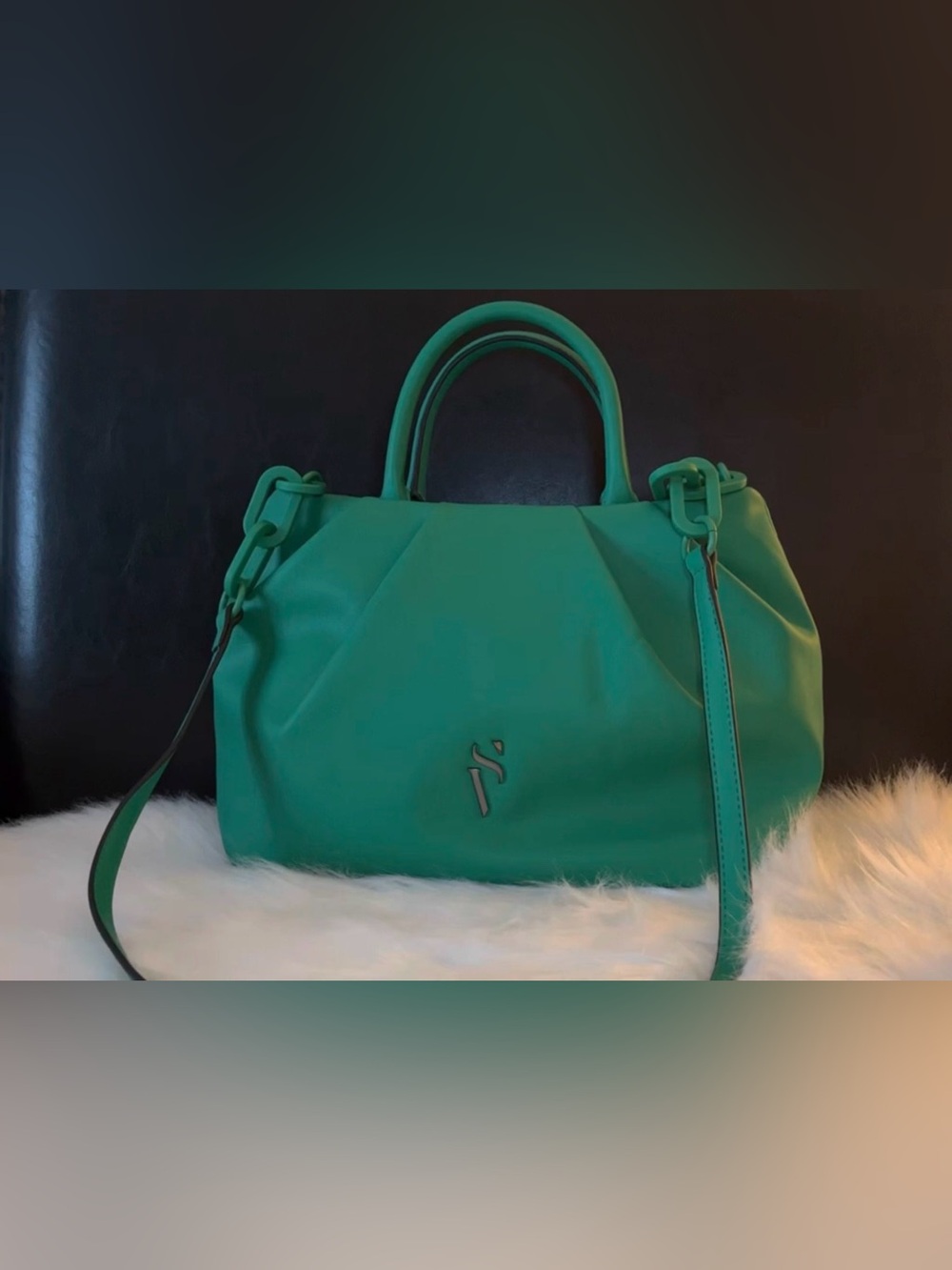 NWOT Boho Simply Vera Wang Satchel Purse Green With Chain Shoulder Strap